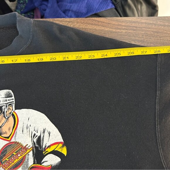 ❤️ Rare Vintage 83’ Nutmeg Vancouver Canucks Men Crewneck Sweater Embroidered XL - Picture 8 of 12